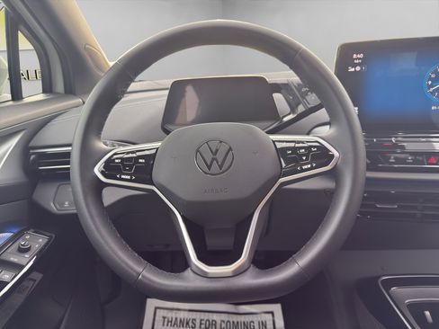Used 2023 Volkswagen ID.4 Pro image 10