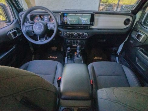 Used 2024 Jeep Wrangler Sport AWD/4WD image 17