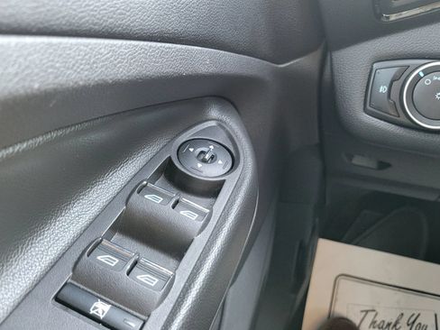 Used 2015 Ford Escape Titanium w/ Equipment Group 301A FWD image 31