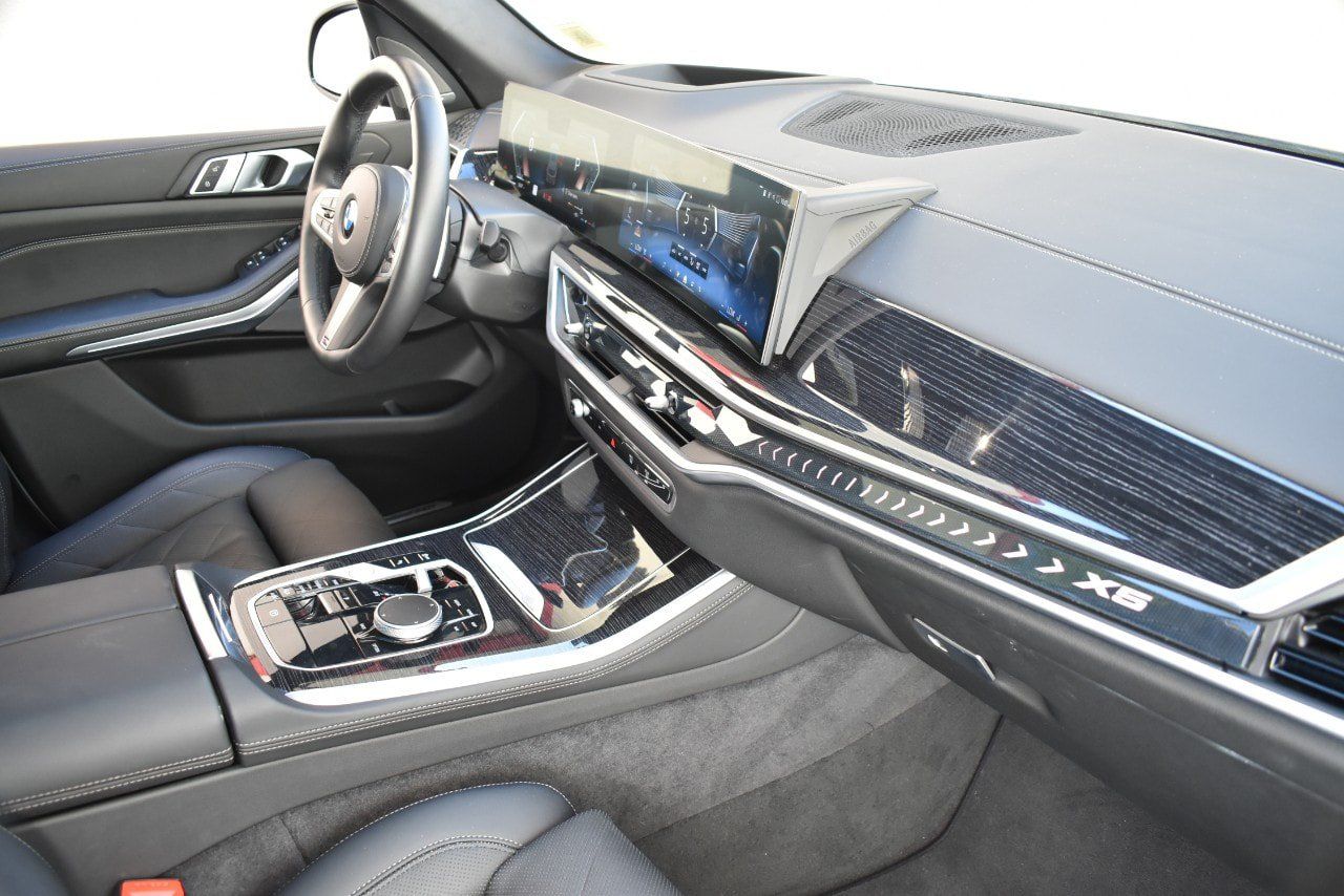 Used 2026 BMW X5 xDrive40i AWD/4WD image 19