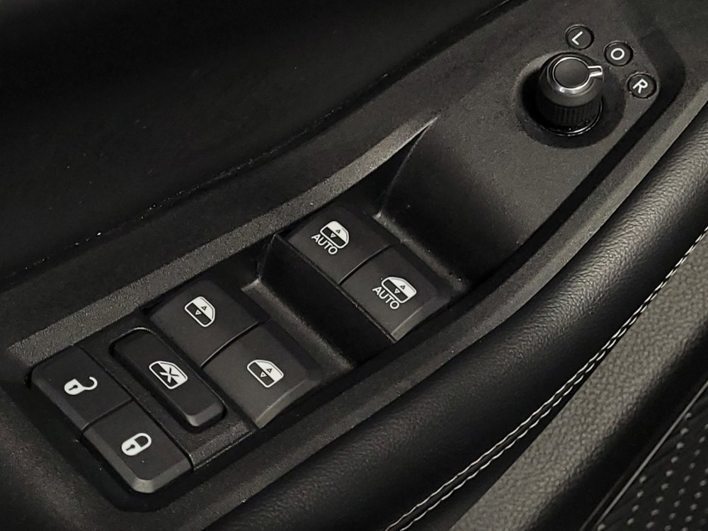 Used 2023 Jeep Grand Cherokee L Limited w/ Luxury Tech Group II RWD image 27