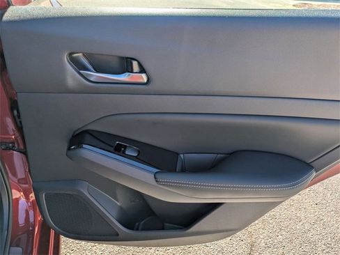 New 2025 Nissan Altima 2.5 SL image 32