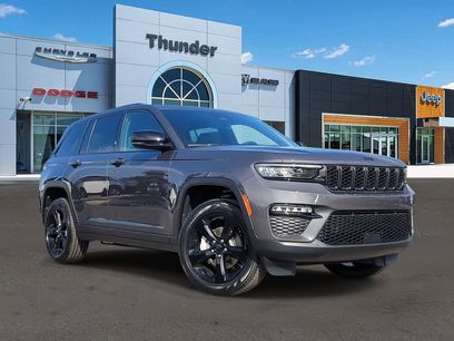 New 2025 Jeep Grand Cherokee Limited w/ Black Appearance Package
