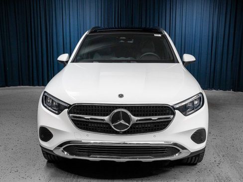 Certified 2026 Mercedes-Benz GLC 300 image 2