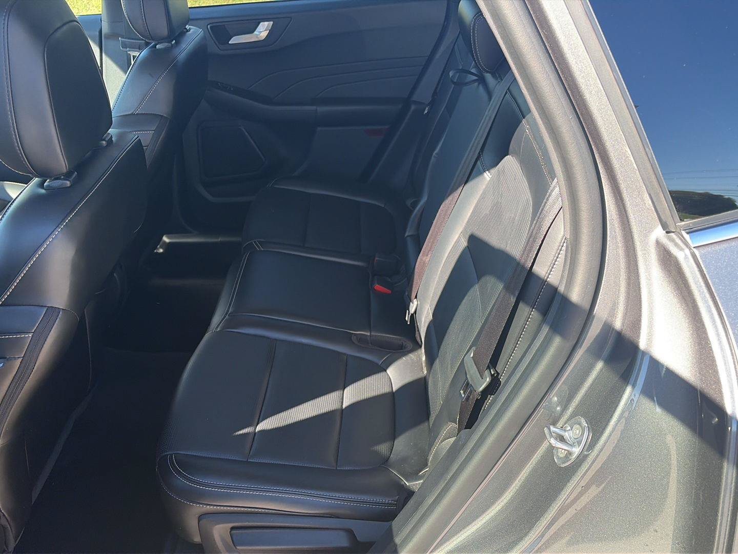 Used 2023 Ford Escape Platinum AWD/4WD image 11