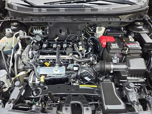 Used 2023 Nissan Kicks SR FWD image 22