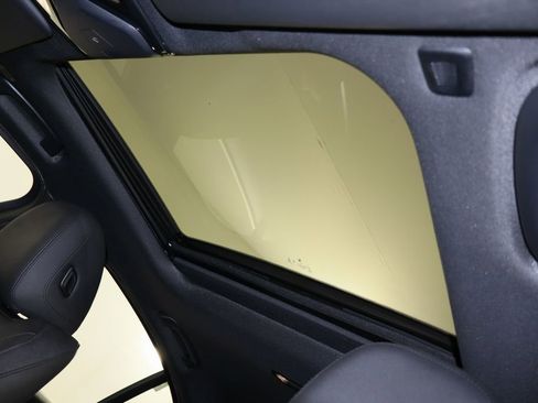 Used 2021 BMW 330i Sedan w/ Convenience Package image 25