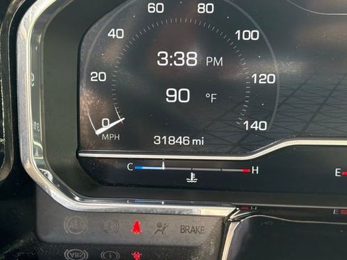 Used 2024 GMC Sierra 1500 SLT image 11