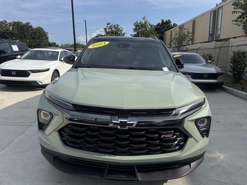 Used 2024 Chevrolet TrailBlazer RS w/ Driver Confidence Package FWD image 2