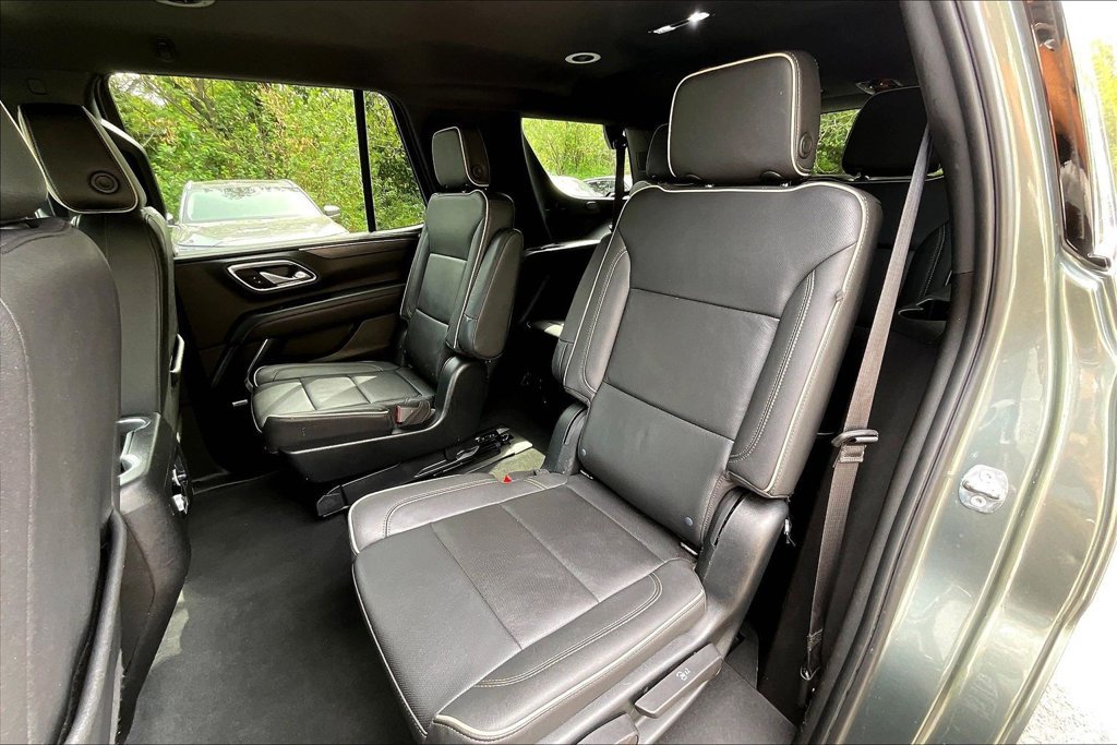 Used 2023 GMC Yukon SLT AWD/4WD image 36