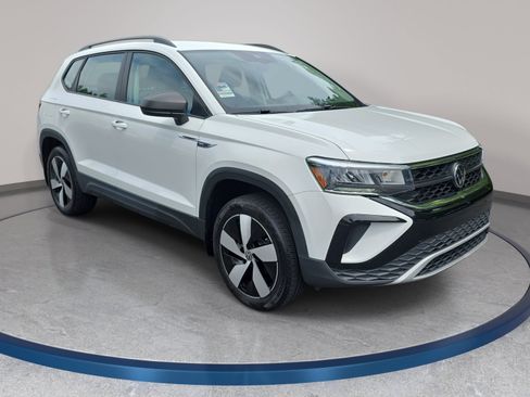 Used 2024 Volkswagen Taos S AWD/4WD image 3