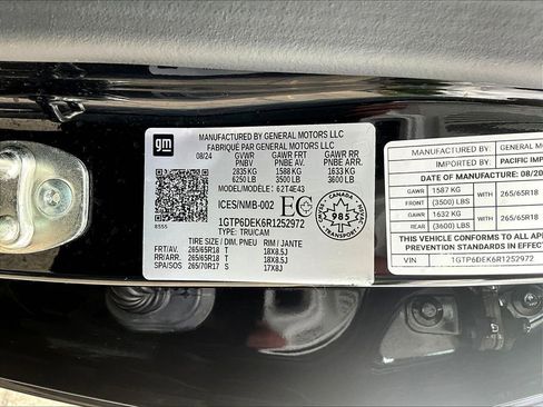 Used 2024 GMC Canyon AT4 w/ Technology Package AWD/4WD image 22