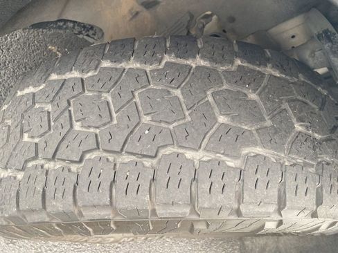 Used 2023 GMC Acadia AT4 w/ Technology Package image 43