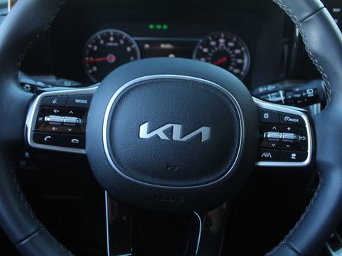 Used 2023 Kia Sorento EX image 20