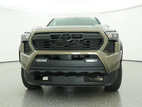 New 2026 Toyota Tacoma TRD Off-Road AWD/4WD image 18