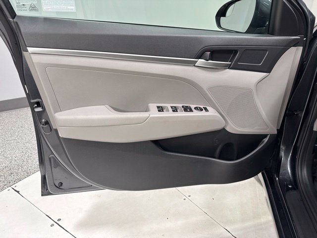 Used 2020 Hyundai Elantra SE FWD image 7