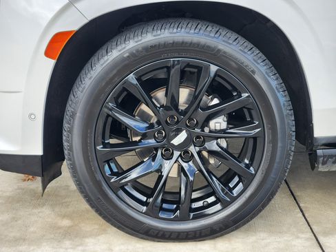 Used 2023 Cadillac Escalade ESV Sport w/ LPO, ONYX Package image 9