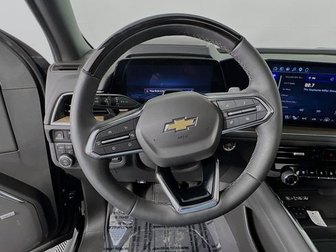 Certified 2026 Chevrolet Suburban High Country AWD/4WD image 10