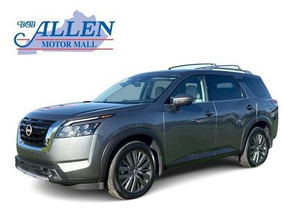 Used 2025 Nissan Pathfinder SL w/ SL Premium Package