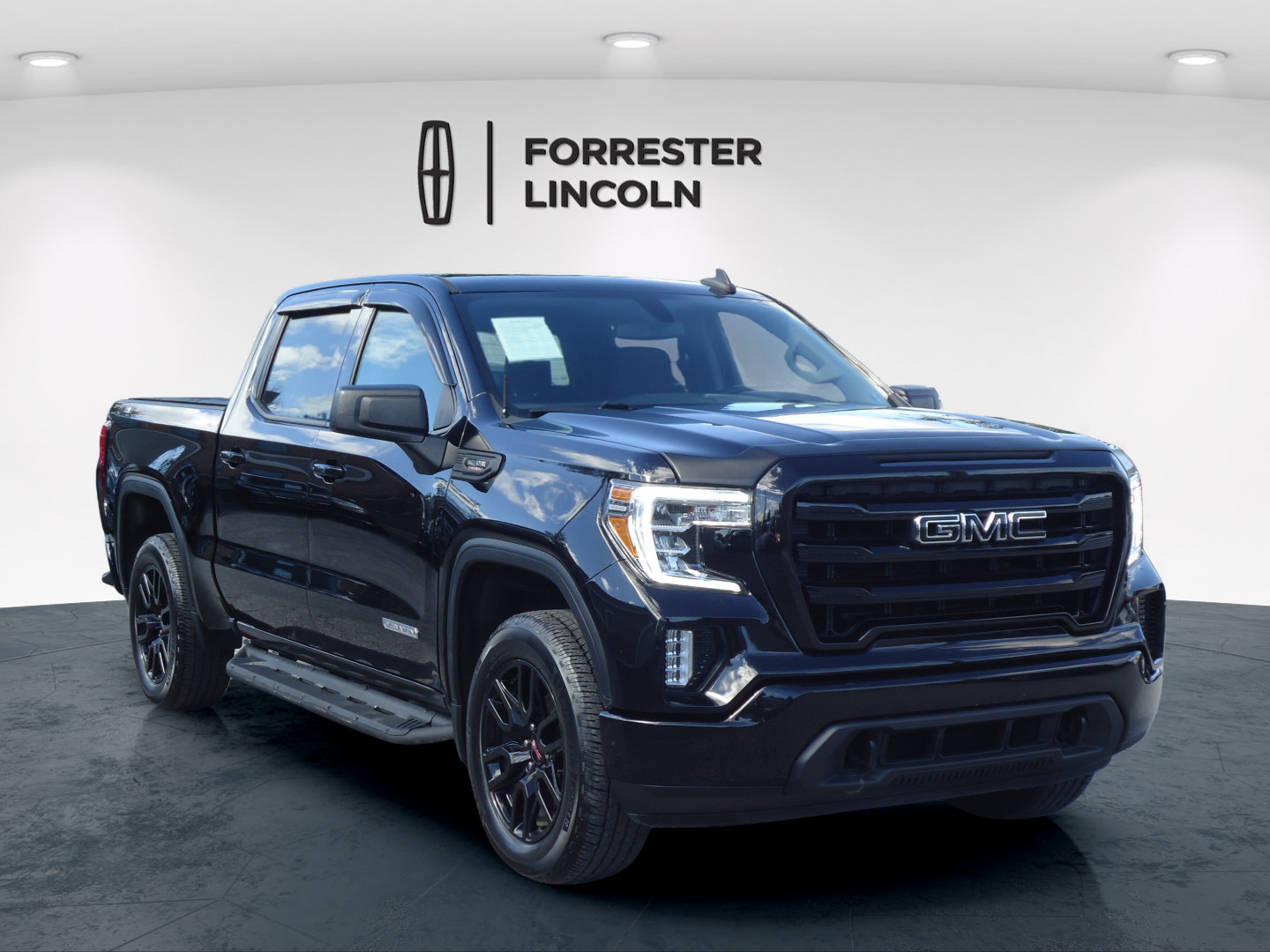Used 2021 GMC Sierra 1500 Elevation w/ Preferred Package AWD/4WD image 1