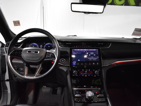 Used 2021 Jeep Grand Cherokee L Overland w/ Luxury Tech Group IV image 33