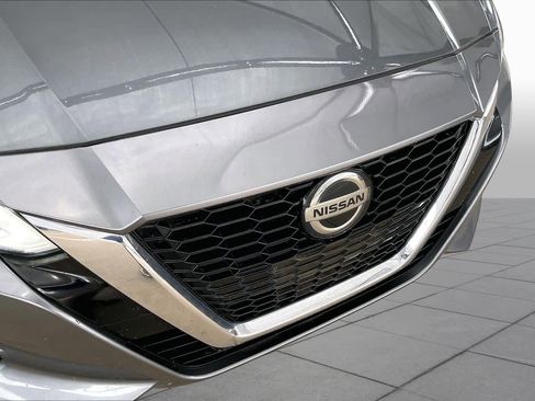 Used 2019 Nissan Altima 2.5 SL FWD image 30