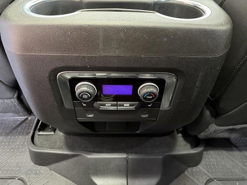 Used 2021 Chevrolet Tahoe Premier w/ Premium Package image 23