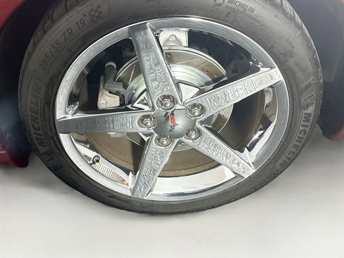 Used 2007 Chevrolet Corvette Coupe w/ Preferred Equipment Group RWD image 11