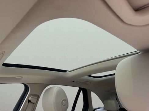 Used 2018 Mercedes-Benz GLC 300 4MATIC image 16