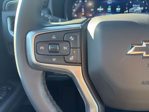 Used 2024 Chevrolet Suburban Z71 w/ Off-Road Capability Package image 9