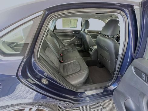 Used 2014 Volkswagen Passat TDI SEL Premium image 26