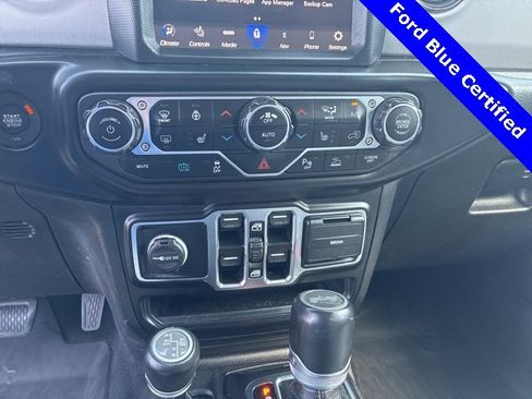 Used 2022 Jeep Wrangler Unlimited Sahara image 13