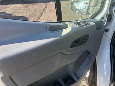Used 2019 Ford Transit 150 XLT image 10