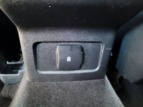 Certified 2021 Lincoln Corsair FWD image 12