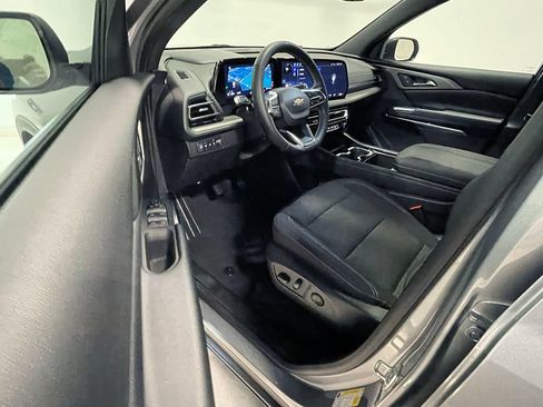 Used 2025 Chevrolet Traverse LT w/ Sun and Wheel Package AWD/4WD image 21