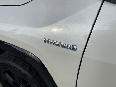 Used 2021 Toyota RAV4 XSE AWD/4WD image 10