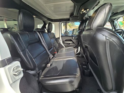Used 2021 Jeep Wrangler Unlimited Sahara AWD/4WD image 32