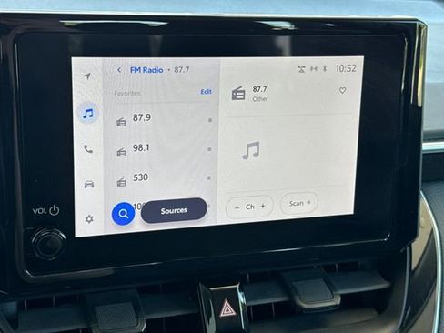 Used 2024 Toyota Corolla LE image 23