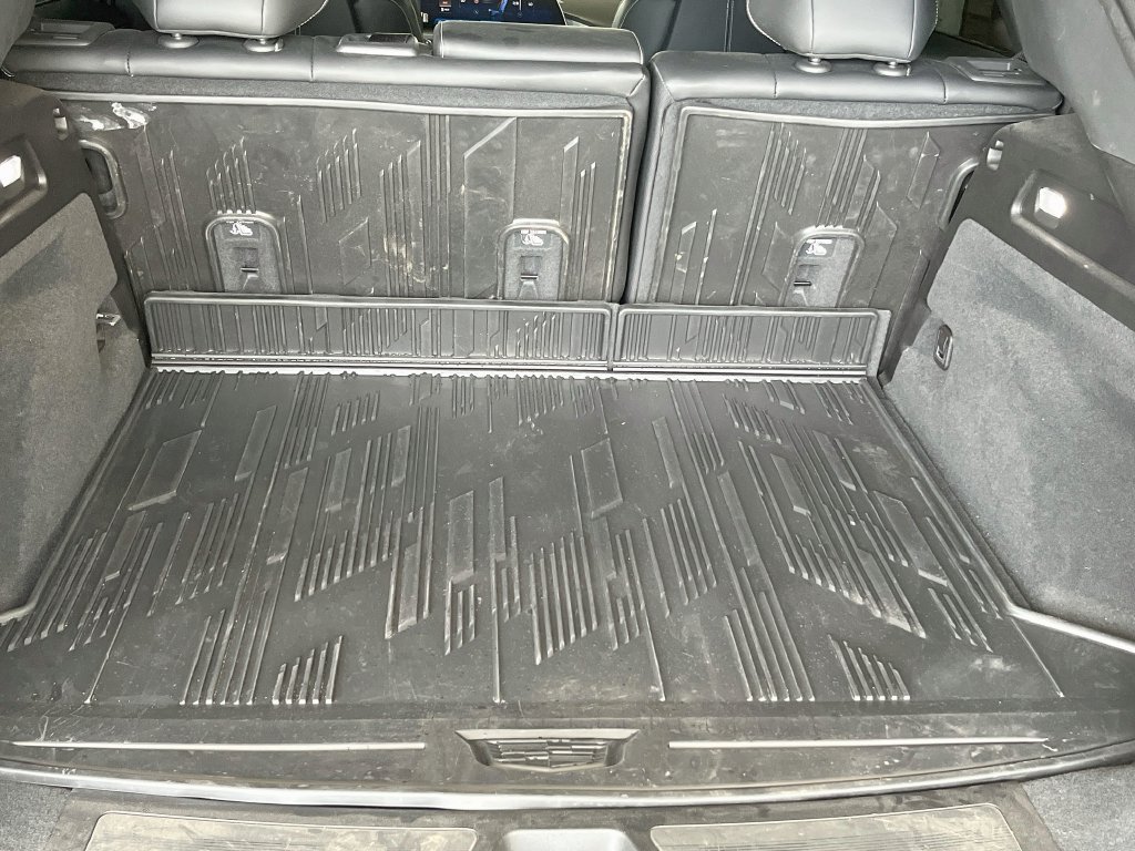 Used 2025 Cadillac Lyriq Luxury w/ LPO, Floor Liner Package AWD/4WD image 26