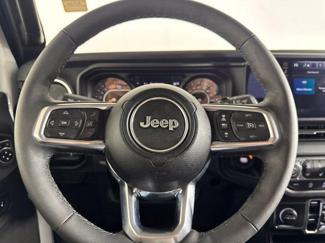 Used 2026 Jeep Wrangler Unlimited Sahara AWD/4WD image 18