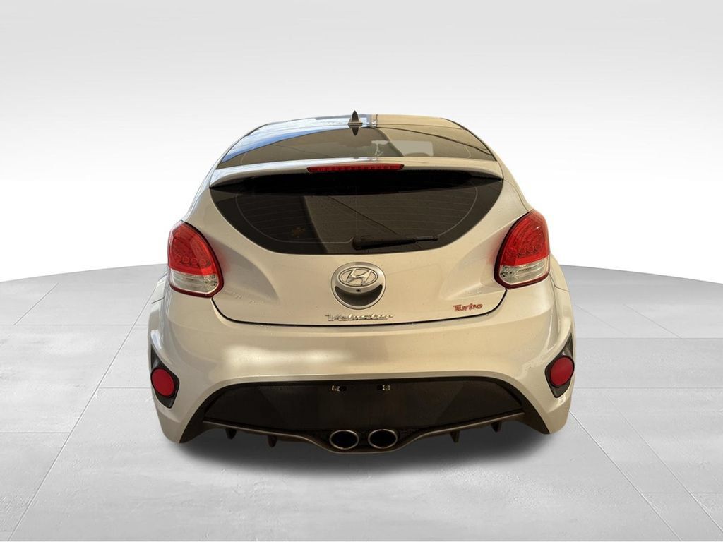 Used 2016 Hyundai Veloster Turbo FWD image 8