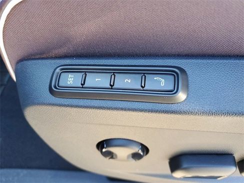 New 2025 Volkswagen ID. Buzz Pro S image 22