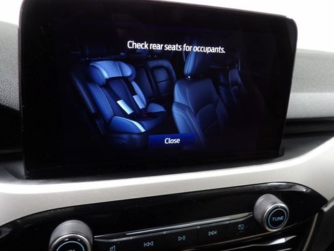 Used 2021 Ford Escape SEL w/ Technology Package AWD/4WD image 19