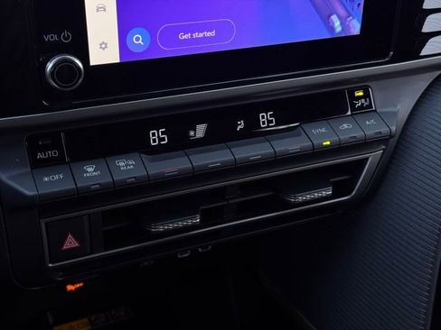 Used 2025 Toyota Camry LE image 24