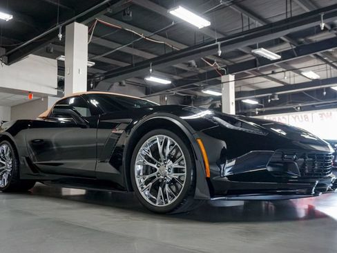 Used 2017 Chevrolet Corvette Z06 RWD image 2