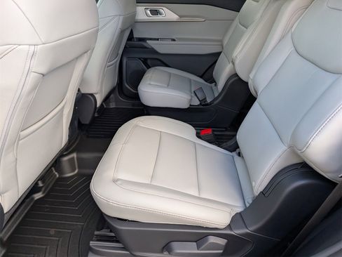 New 2026 Ford Explorer Active w/ Active Comfort Package image 29