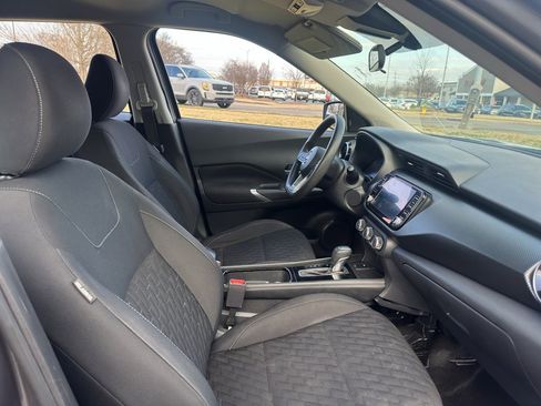 Used 2023 Nissan Kicks SV image 11