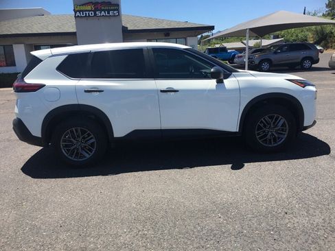 Used 2023 Nissan Rogue S AWD/4WD image 2