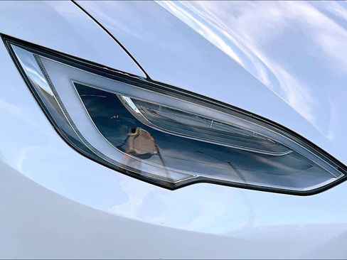 Used 2018 Tesla Model S 75D image 27