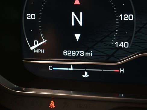 Used 2022 GMC Yukon SLT w/ SLT Premium Package image 15